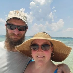 Meet your Posher, Becky